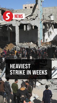 Israeli strikes kill 27 in Gaza, says it targets Hamas commanders
