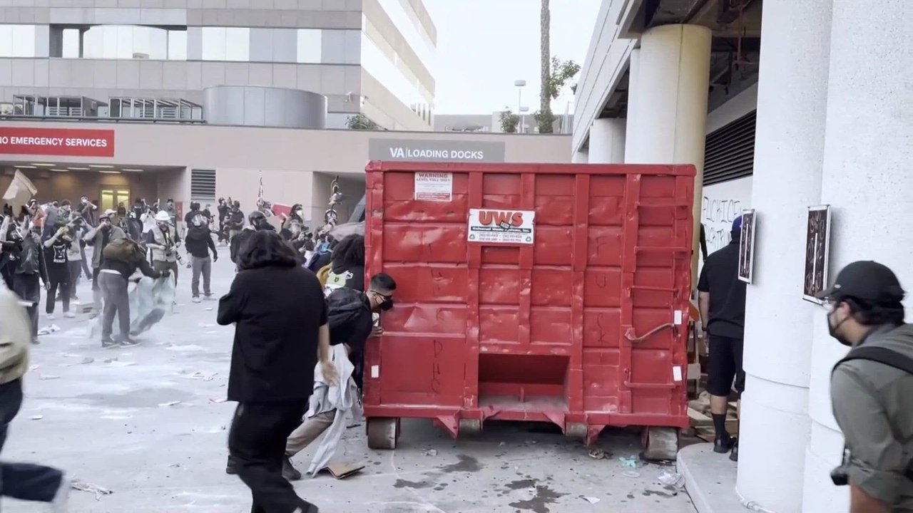 Aerials show anti-ICE protest outside LA detention center