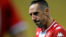 Ribery, che figuraccia! Simula per ottenere un calcio di rigore in una partita di beneficienza