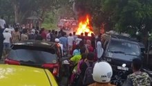Mobil Mewah Terbakar di Ketapang
