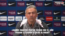 Luis Enrique bromea con la prensa: 