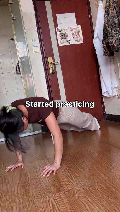 1 year ago vs now pushups calisthenics gymmotivation fitnessmotivation explore