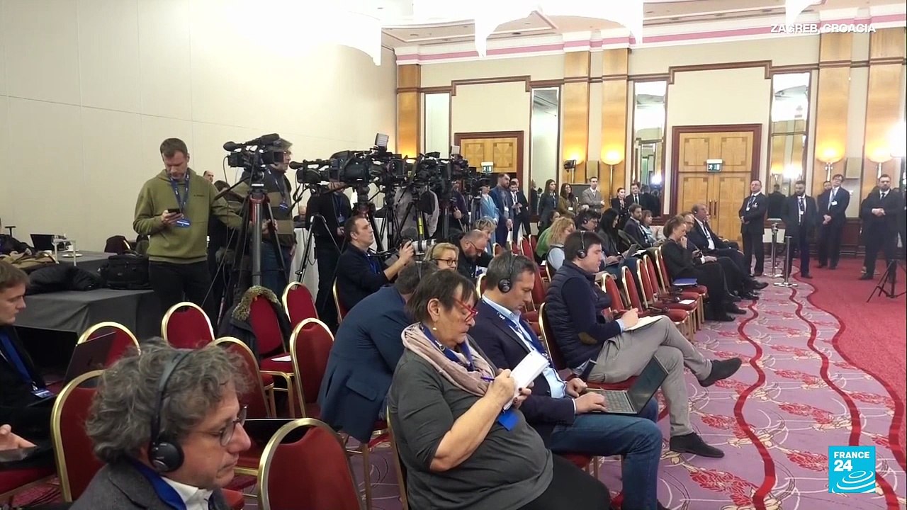 Gobierno español defiende regularización masiva de migrantes y enfrenta críticas de conservadores