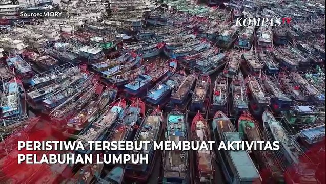 Visual Udara Penampakan Kapal Nelayan Numpuk Tak Bisa Gerak di Pelabuhan Muara Angke