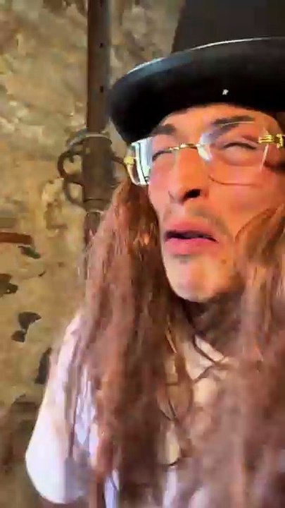 LE VIENE LA MENSTRUACION 🤣  #humor #comedia #broma #bromas #menstruacion