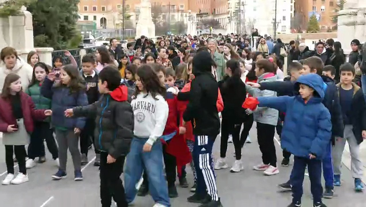 FLASHMOB COLEGIO VICTORIA DIEZ DIA POR LA PAZ