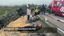 Antalya'da yolcu otobüsü devrildi; çok sayıda yaralı!