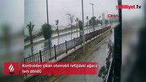 Kontrolden çıkan otomobil refüjdeki ağaca çarparak ters döndü