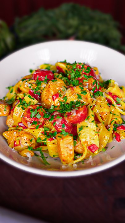 Chicken pasta coconut curry sauce ! (Short Recipe)