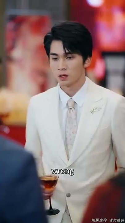 Love lost to the breeze / The evening breeze fades fast; love is hard to hold fast