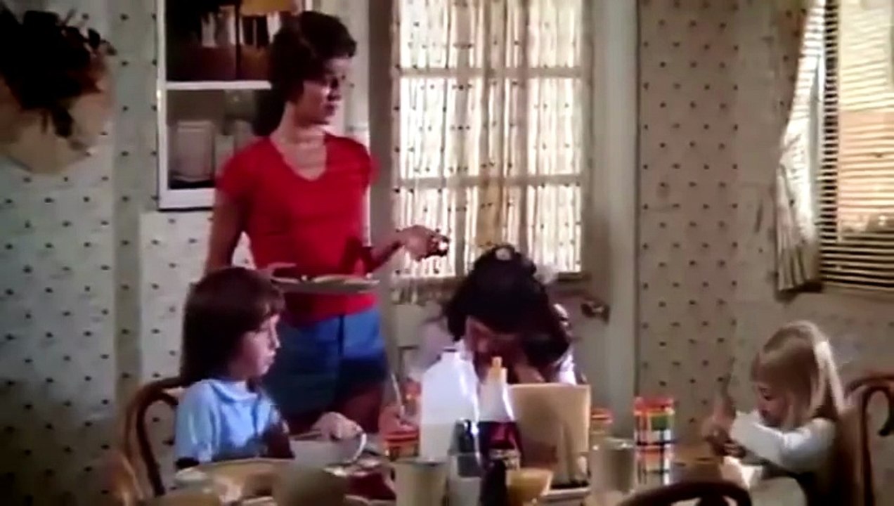 Poltergeist (1982) Trailer