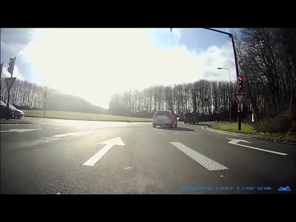 Feu rouge brûlé