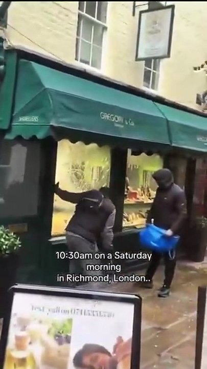 Assalto a joelharia em Londres