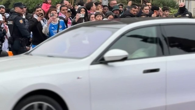 Así salieron los jugadores del Real Madrid del Bernabéu tras ganar al Rayo