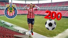 Alicia Cervantes recibe reconocimiento por los 200 partidos con Chivas Femenil