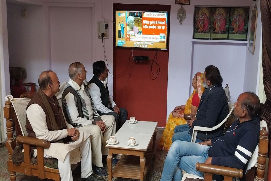 swm: केन्द्र बजट: किसी ने सराहा तो किसी ने नकारा… जनता की मिली-जुली रही राय
