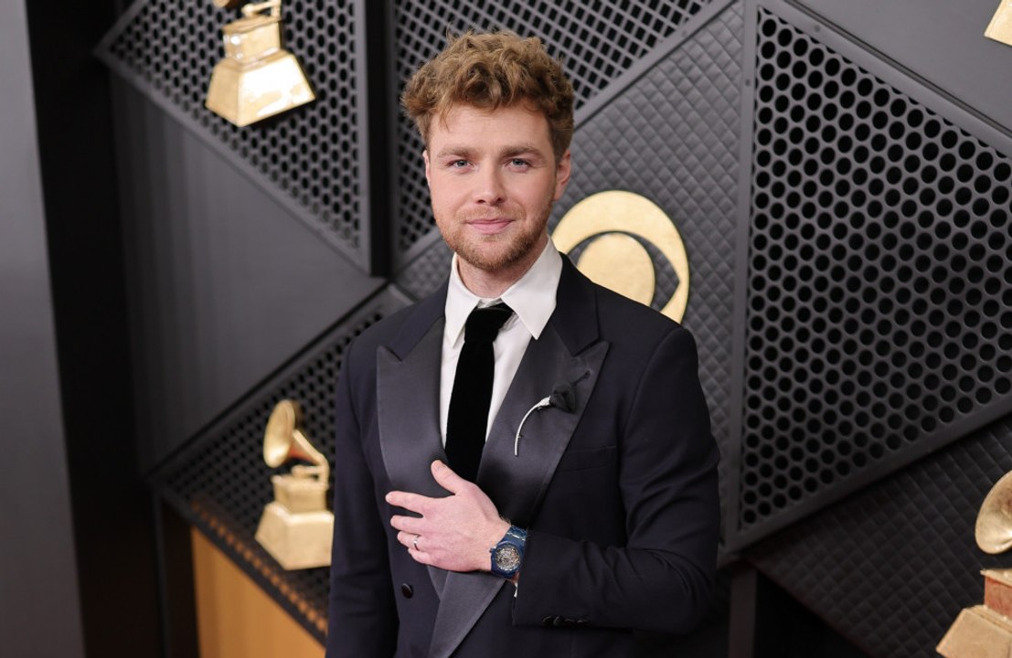 Alex Warren 'emailed Justin Bieber before finding fame'