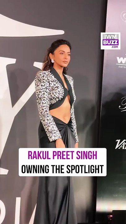 Rakul Preet Singh steals the spotlight in a stunning red carpet look