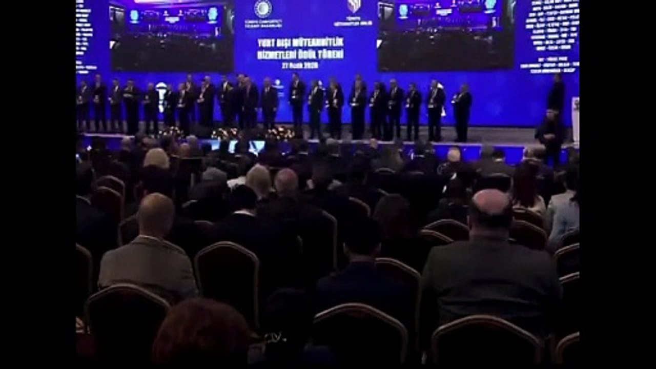 Erdoğan’ın elinden ödül alan üç isim: Biri ceza aldı, biri İBB dosyasında sanık, biri rüşvet soruşturmasında gözaltına alınmıştı