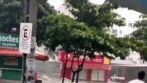 Idoso é arrastado por enxurrada durante temporal em cidade baiana