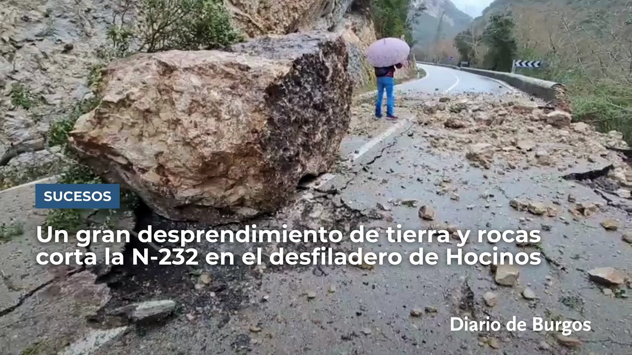 Un gran desprendimiento de tierra y rocas corta la N-232 en el desfiladero de Hocinos