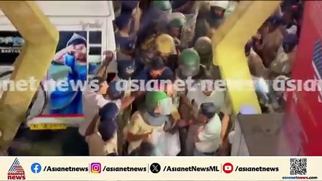 രാഹുൽ മാങ്കൂട്ടത്തിലിനെ അയോഗ്യനാക്കണമെന്ന പരാതി; ഡി കെ മുരളിയുടെ ഹിയറിങ് നടത്തും