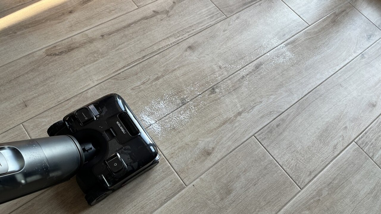 Roborock F25 Ace Pro: Wischleistung bei Milch, Joghurt & Sahne ausprobiert