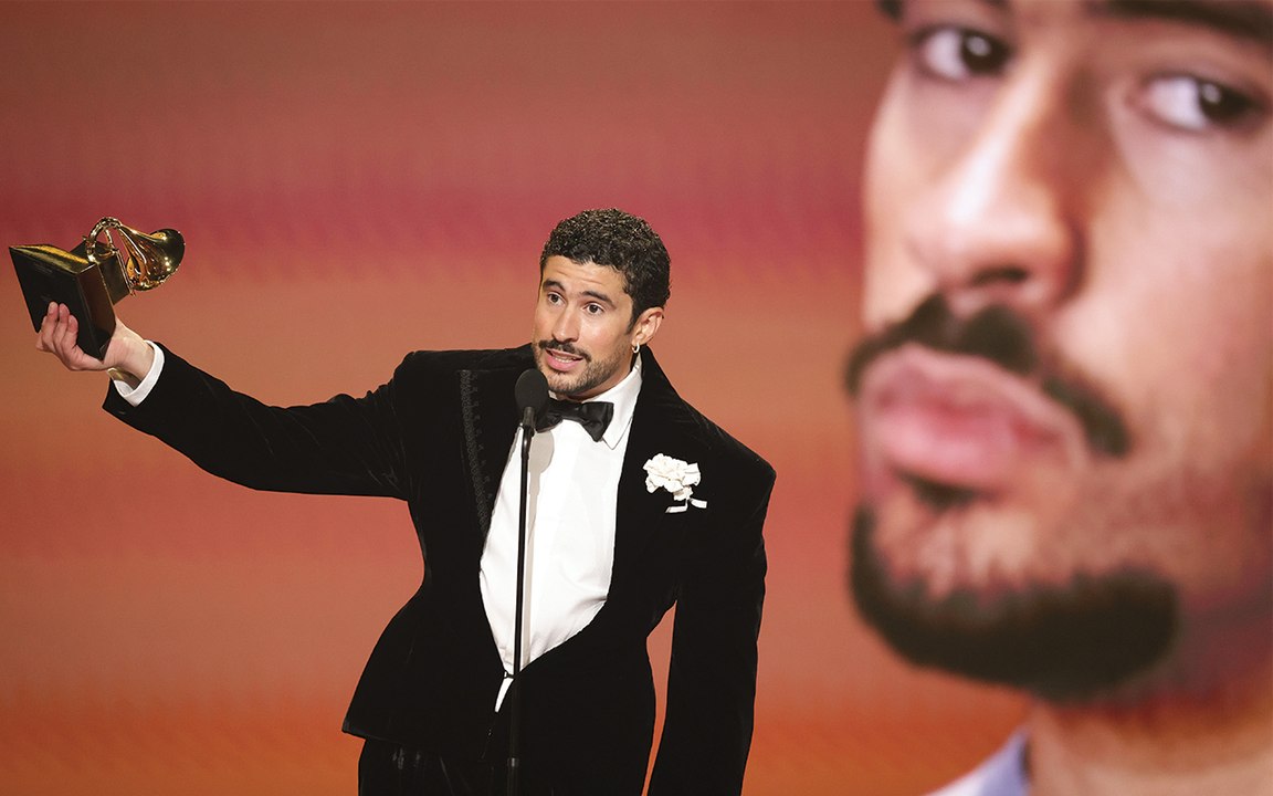 Ai Grammy, il coniglietto cattivo fa la Storia: Bad Bunny è il primo latino a vincere come miglior album