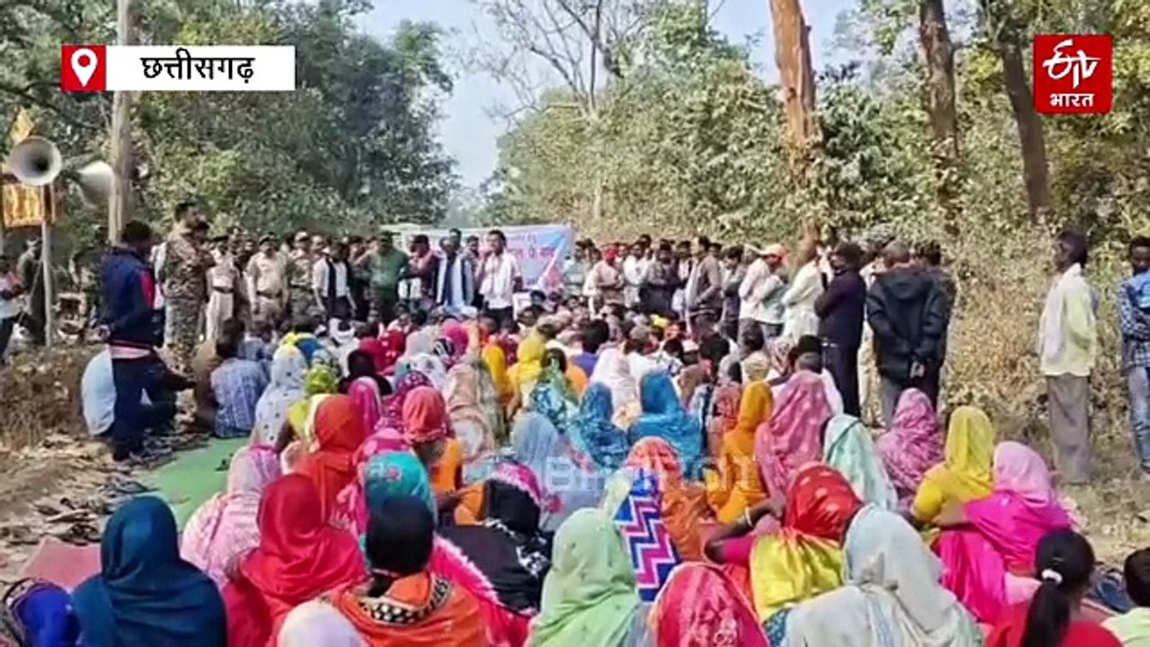 किसान संघर्ष समिति ने किया धमतरी में रोड जाम, 10 सूत्री मांगों को लेकर कर रहे प्रदर्शन