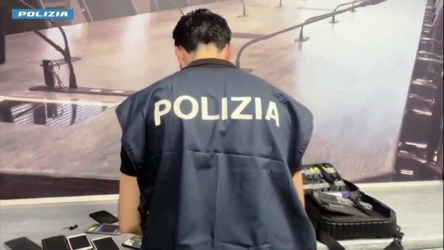 Abusi sessuali su minori in diretta via webcam, due arresti tra Trento e Reggio Calabria (02.02.26)