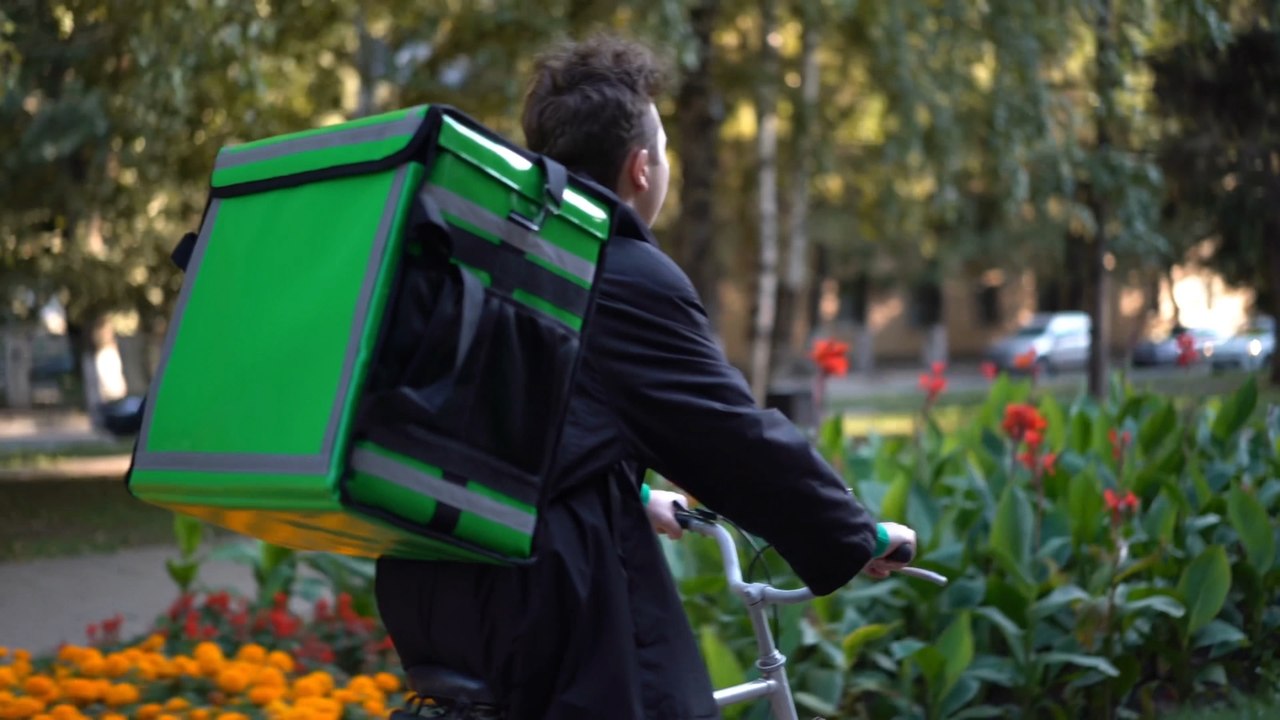 One in seven food businesses operating on major delivery platforms a ‘dark kitchen’