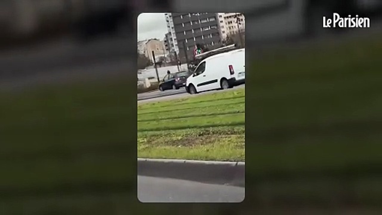 Refus d’obtempérer : une policière happée par un VTC à contresens et traînée sur des centaines de mètres