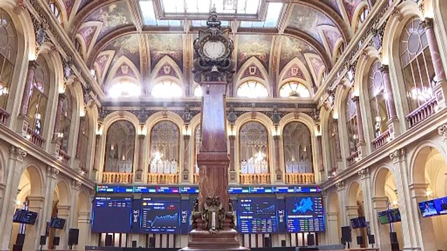 El Ibex 35 redobla sus máximos y toca los 18.000 puntos por primera vez en su historia