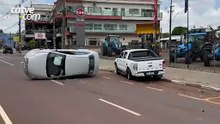 Acidente de trânsito deixou mulher ferida após carro tombar em Toledo