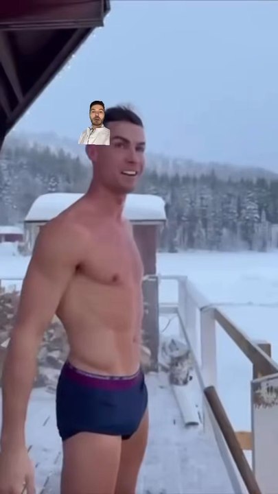 RONALDO NU SOUS LA NEIGE ❄️