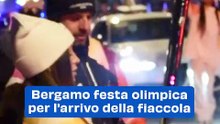 Bergamo festa olimpica per l'arrivo della fiaccola