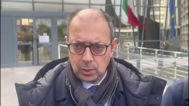 Delitto Paganelli, la nona udienza. Il video con le parole degli avvocati e la verità alternativa della moglie dell'imputato