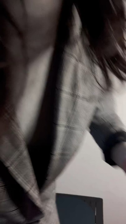 Municipales 2026 - Les presque-candidats - Épisode 3 : Laura Knifa 😂✨À l’approche des élections municipales, découvrez certains de nos candidats... ou presque... 😂