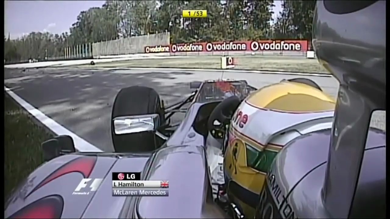 F1 – Lewis Hamilton crashes on the last lap – Italy 2009