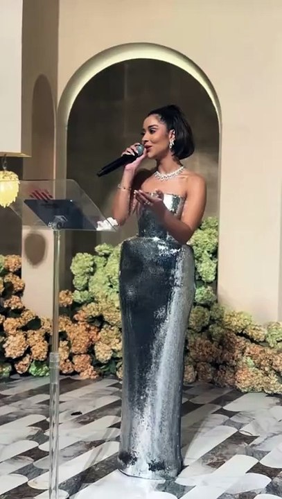 اطلالة بلقيس فتحي تتصدر الترند بغرابتها