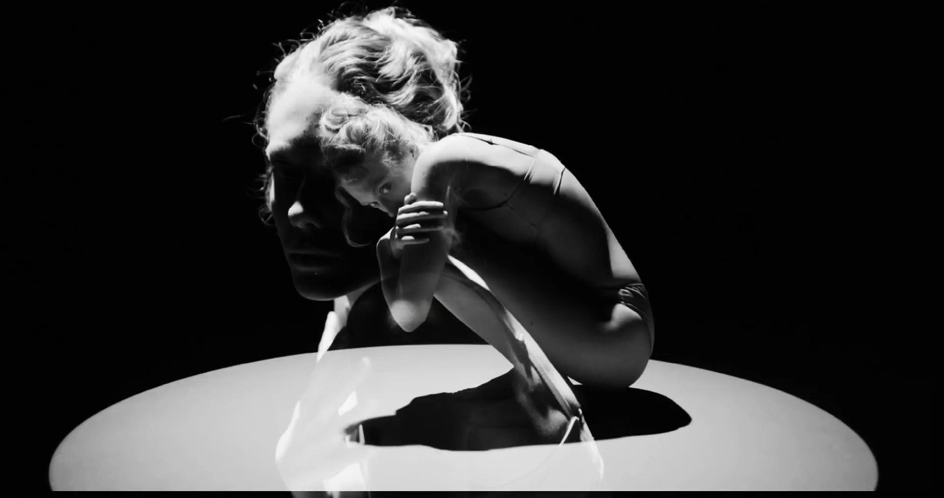 Darkwave Goth with Greek lyrics