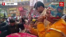 मथुरा में रंगोत्सव का उल्लास; ठाकुर जी को गुलाल लगाकर द्वारकाधीश मंदिर होली गायन शुरू