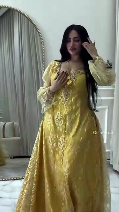This Curvy Arab Look Broke the Internet 🔥