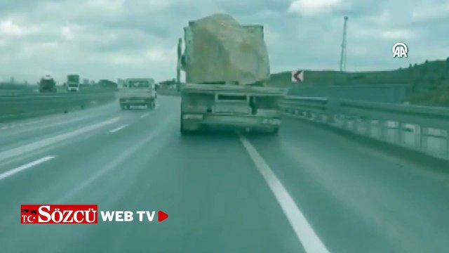 Denizli'de trafiği tehlikeye düşüren sürücüye para cezası verildi