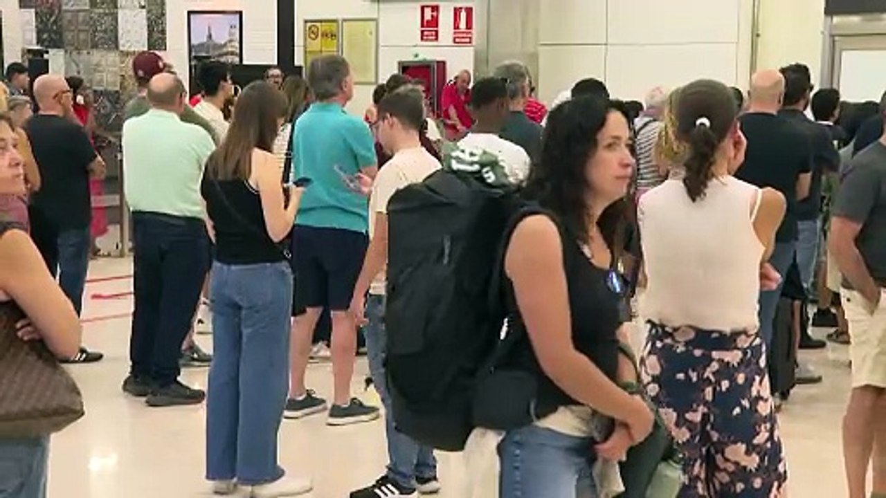 España cierra 2025 con récord: 96,8 millones de visitantes y 134.712 millones de euros en gasto