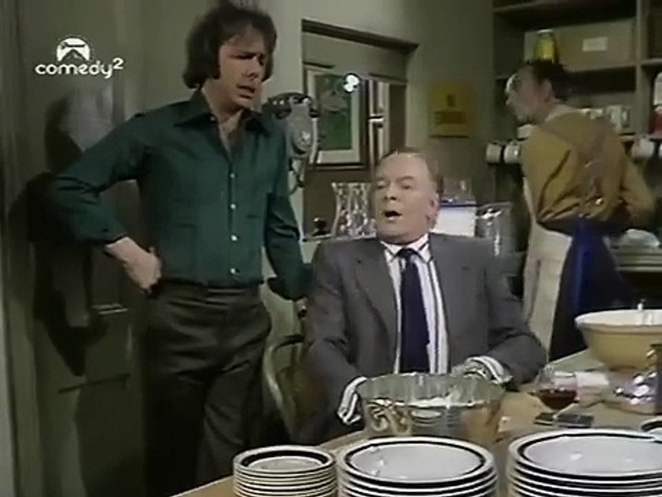 Robin's Nest. S03 E05. England Expects.