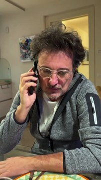 Sanremo, Pieraccioni e la gag contro Carlo Conti: È impazzito, manca solo Spongebob