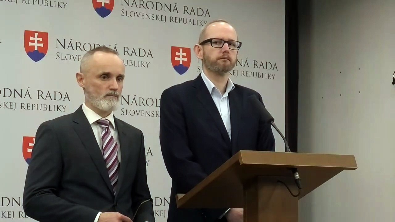ZÁZNAM: PS kritizuje ruského veľvyslanca v SR, navrhne prísnejšie postihy vyzvedačstva