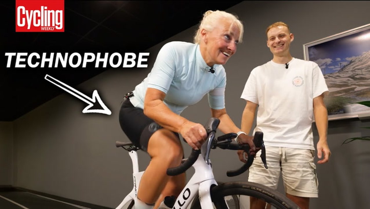 Is Indoor Cycling Beginner Friendly? We Gave A Smart Trainer To A Beginner To Find Out