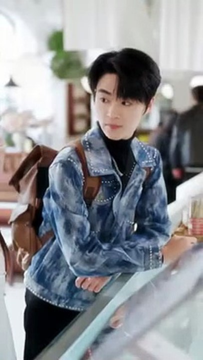 As a sponsored student at the noble school, she was unexpectedly well-received by all